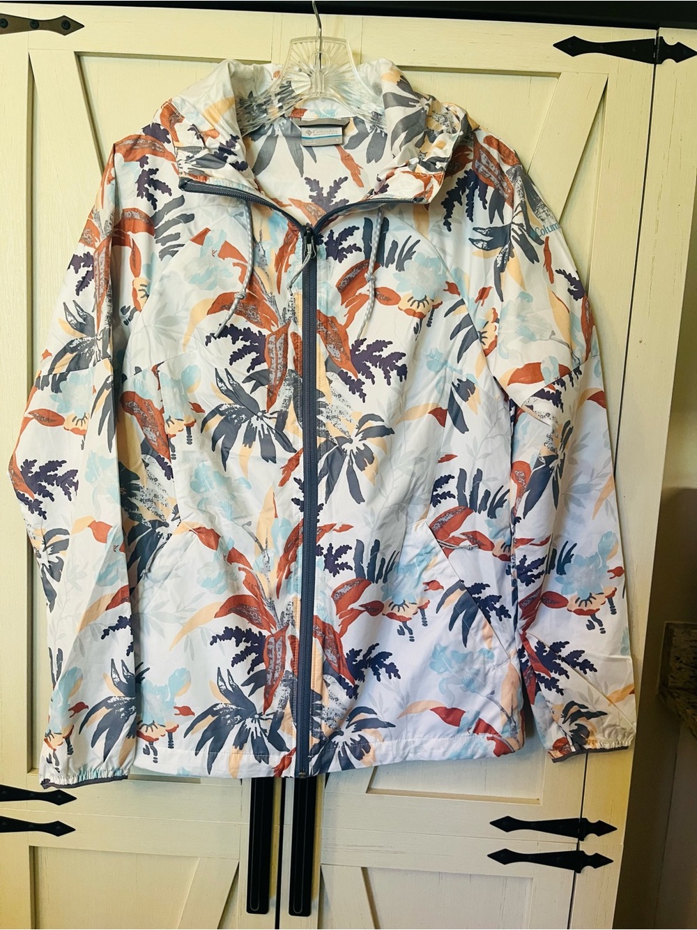 Women’s Lightweight Columbia Printed Hooded Windbreaker Jacket -Small